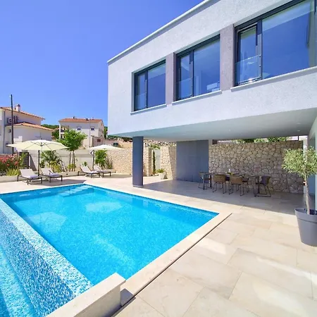 Vilă Silente Salatić